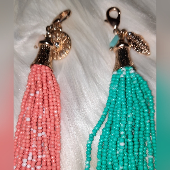 Beaded tassel charms for bags, jewelry etc. .goldtone - Picture 2 of 4